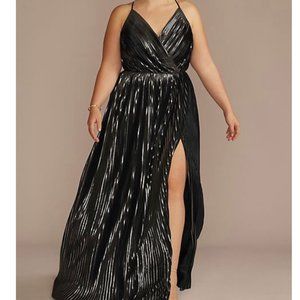 Metallic Pleated A-Line Dress/Gown with Slit